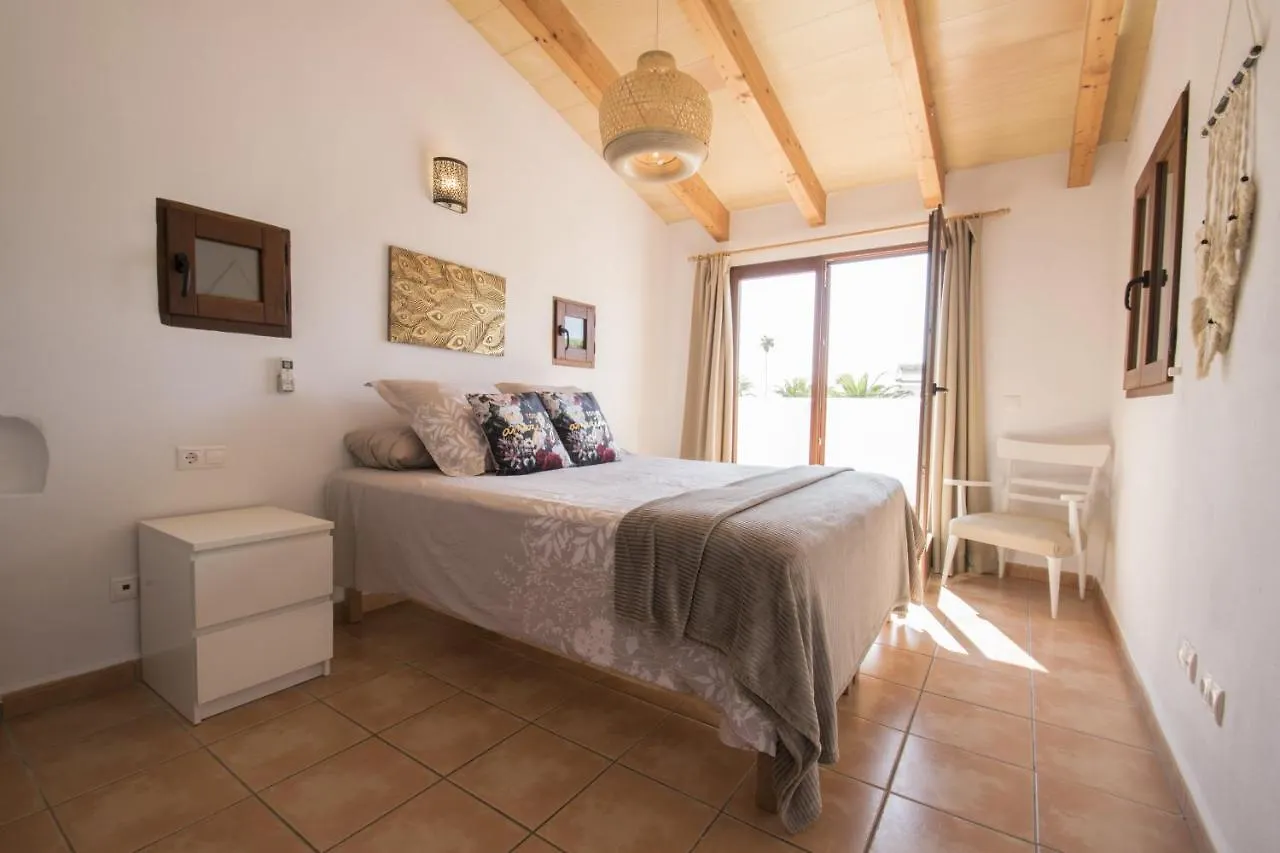 Villa Alegria 55 Cala Serena Феланич Испания